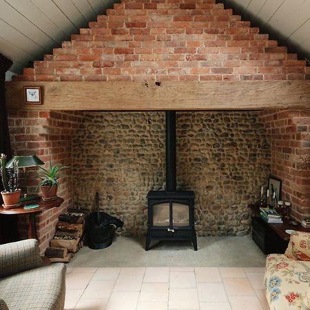 Spinks Nest - A Boutique Cottage Near Holt, North Norfolk Hunworth 外观 照片