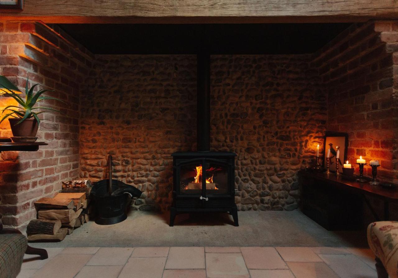 Spinks Nest - A Boutique Cottage Near Holt, North Norfolk Hunworth 外观 照片